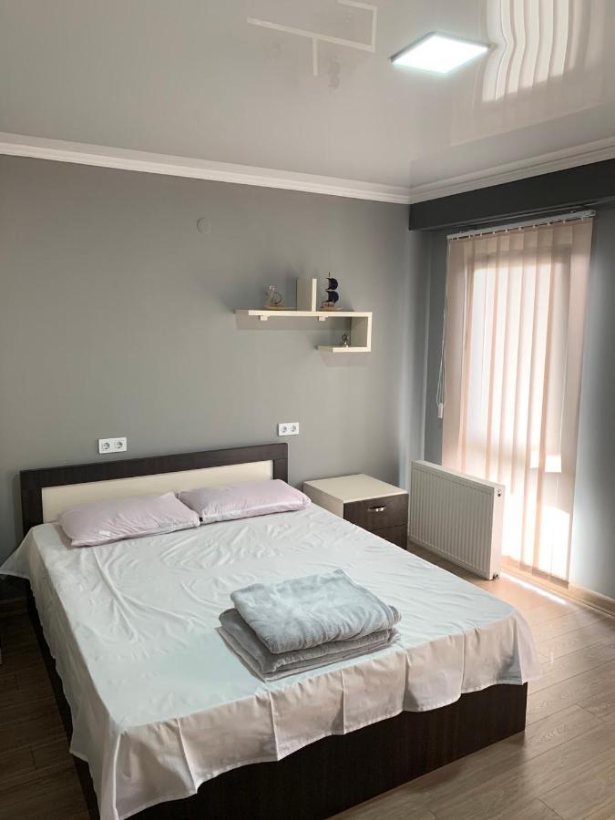 Bed and Breakfast Art Hole Kutaisi Esterno foto