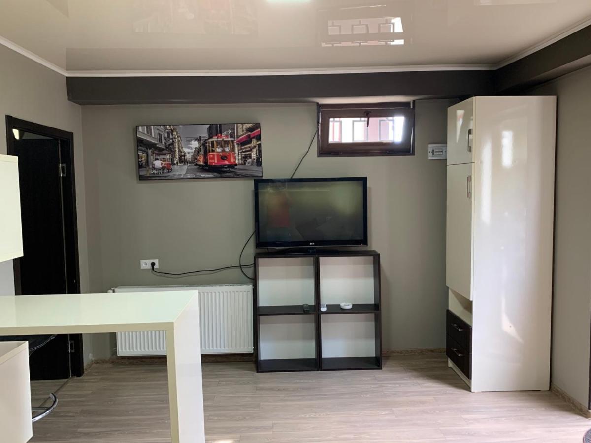 Bed and Breakfast Art Hole Kutaisi Esterno foto