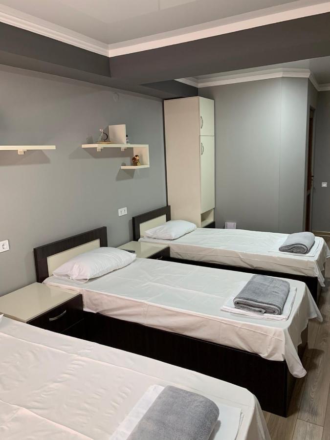 Bed and Breakfast Art Hole Kutaisi Esterno foto