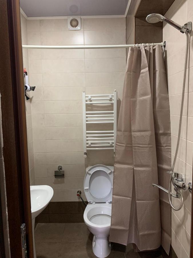 Bed and Breakfast Art Hole Kutaisi Esterno foto