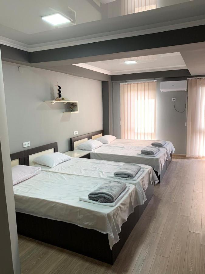 Bed and Breakfast Art Hole Kutaisi Esterno foto
